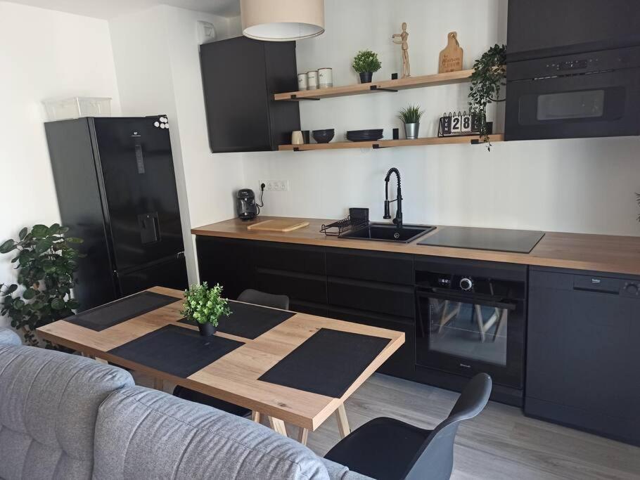 Centre Ville, Parking, Transport En Commun Au Pied De L'Immeuble Bordeaux Exterior foto